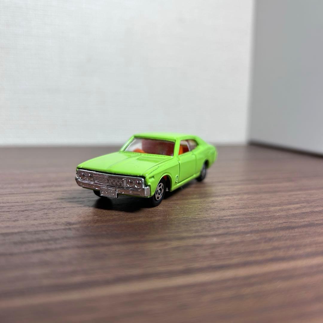 日本製絶版トミカNo.74　日産 ローレル ブタケツ　当時物 日本製絶版トミカNo.74 日産 ローレル ブタケツ 当時物 - メルカリ