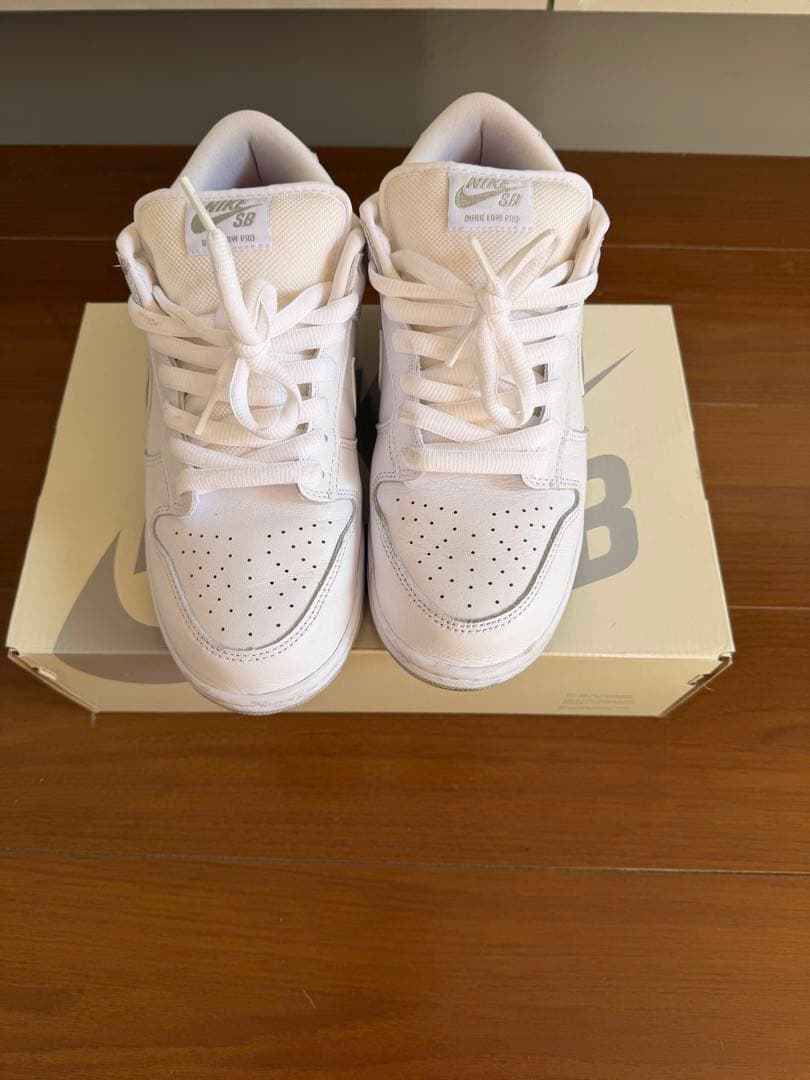 Nike Dunk Low ホワイト/グレー 94 Nike SB Dunk Low ホワイト/グレー 94 - メルカリ
