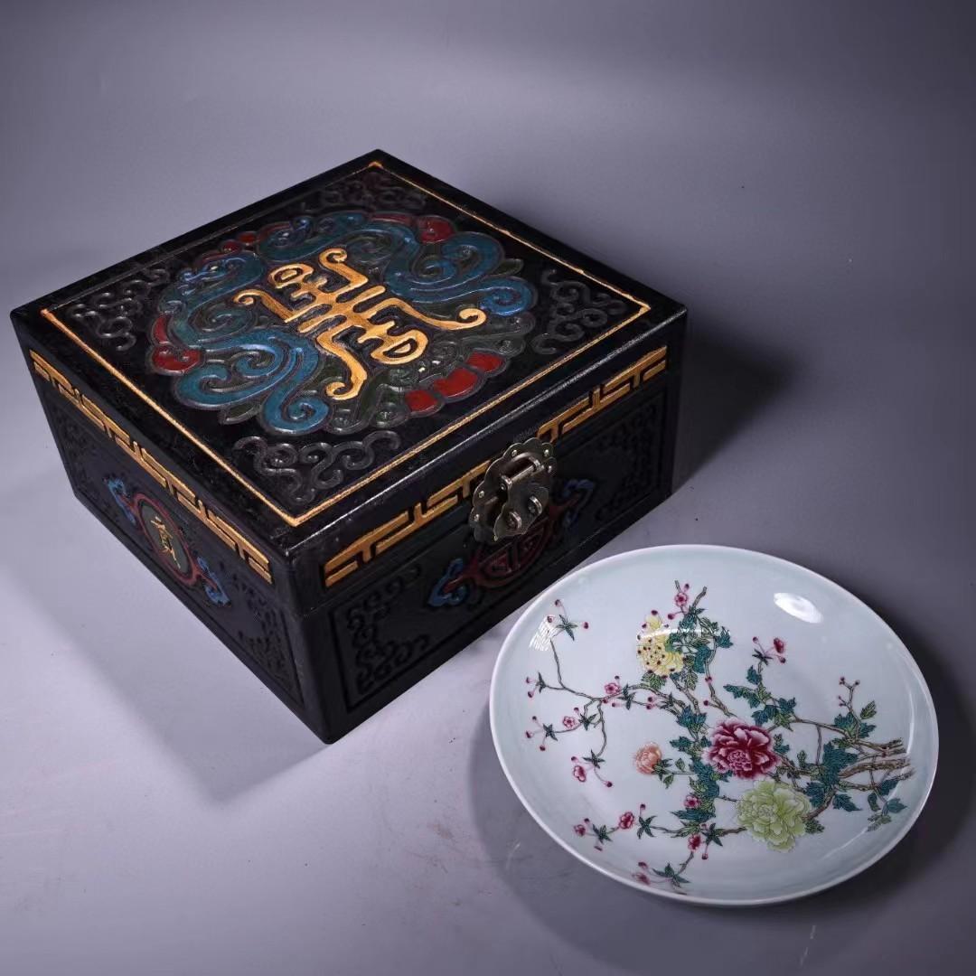 中国古美術・珍蔵粉彩・花鳥絵陶磁器の中皿・純手描き・木箱付・文房具・置物・観賞皿