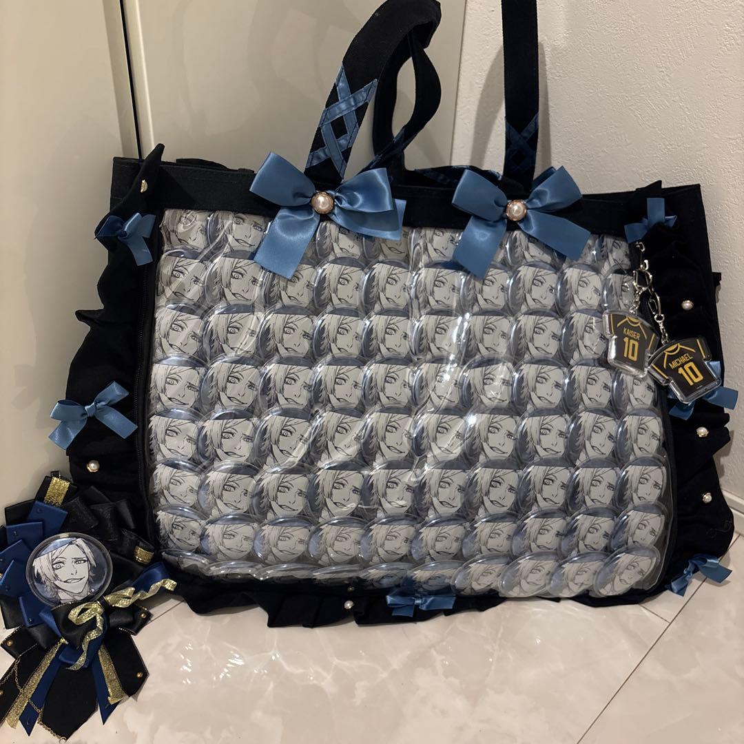 カイザー 痛バ 缶バ ブルーロック エゴ展 ブルロ 原画展 伊勢丹