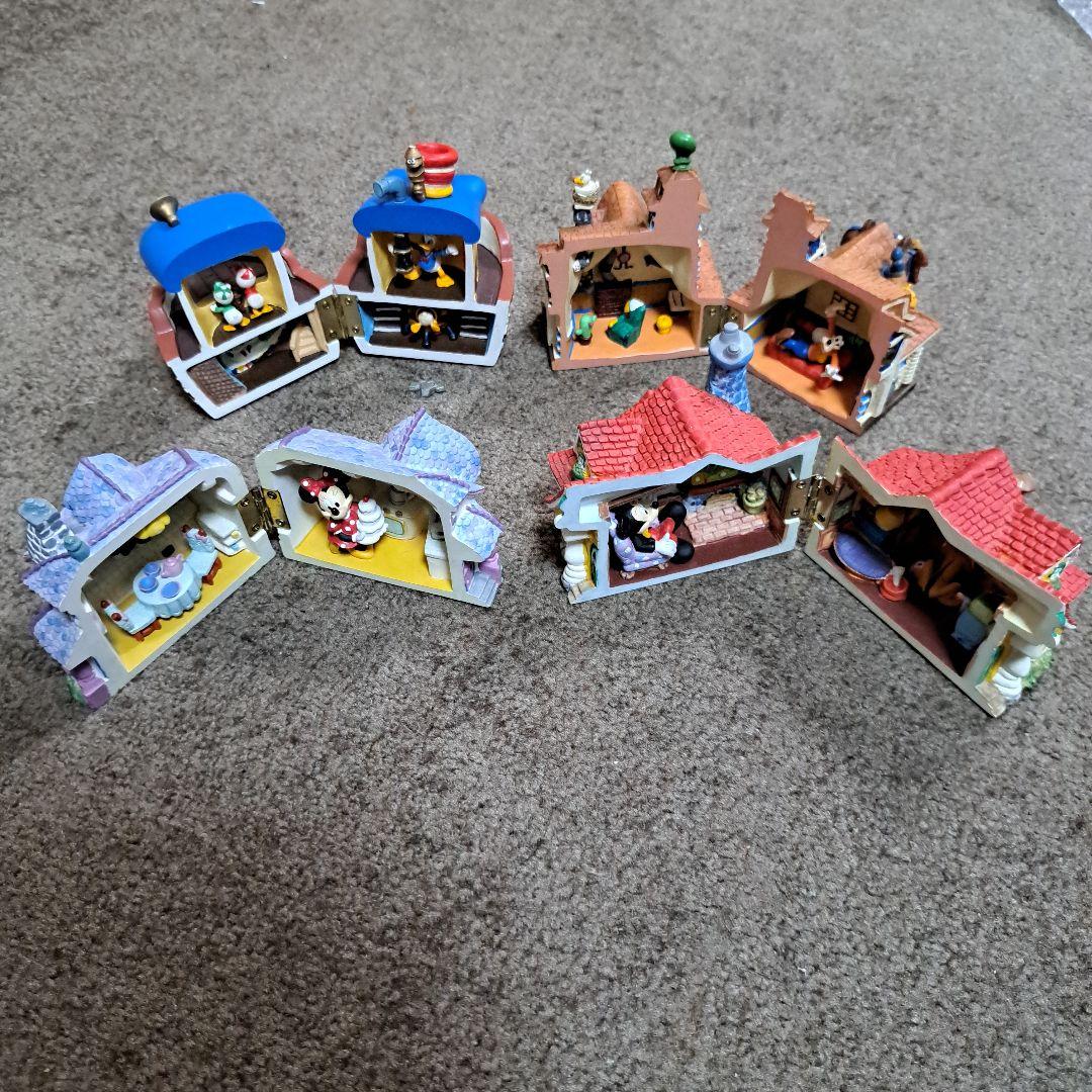 超希少　ミッキー＆フレンズ トゥーンタウン　置物 トゥーンタウンのキャラクター達のお家！東京ディズニーリゾート