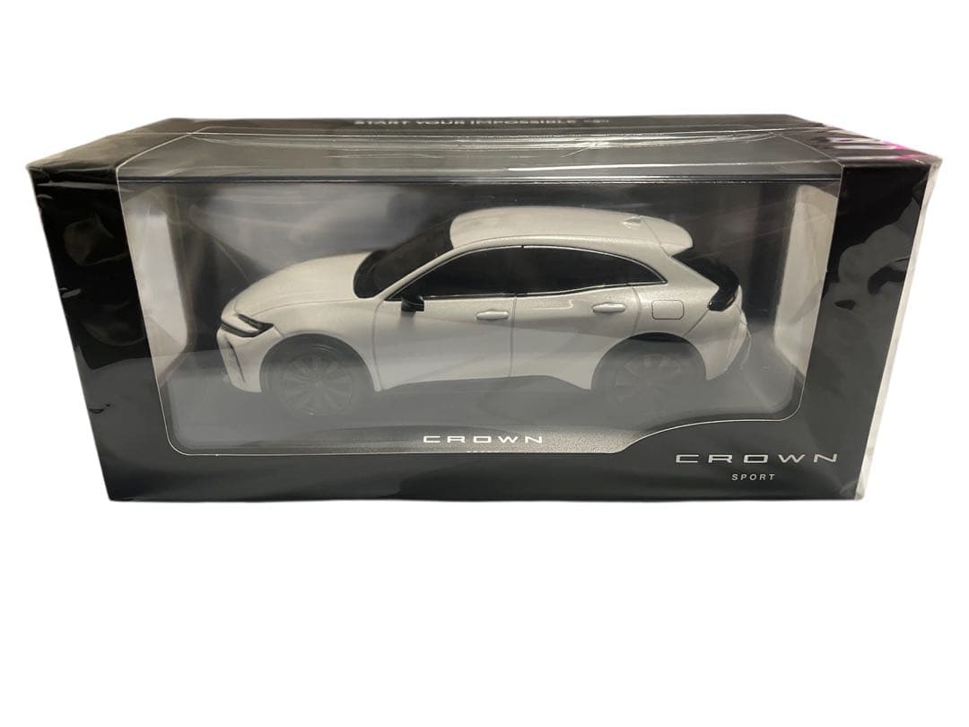 【新品未使用】トヨタ CROWN SPORT ホワイトミニカー