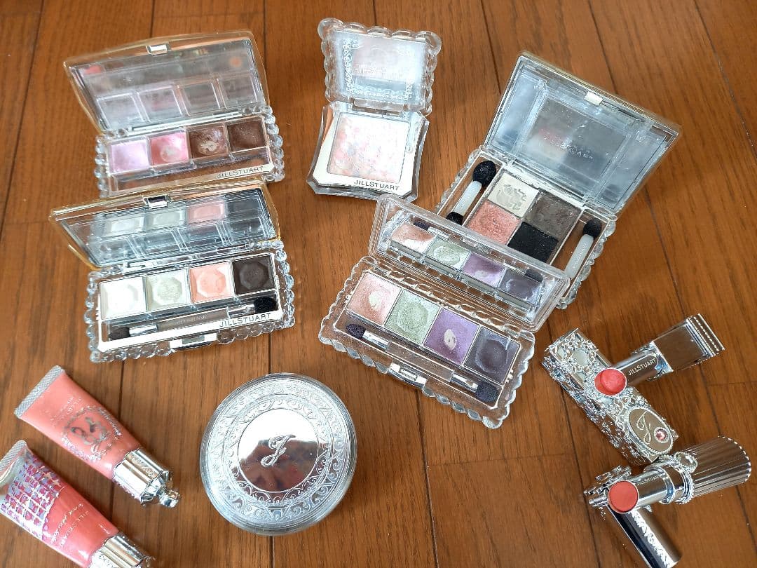 JILL STUART　アイシャドウ、ルージュ