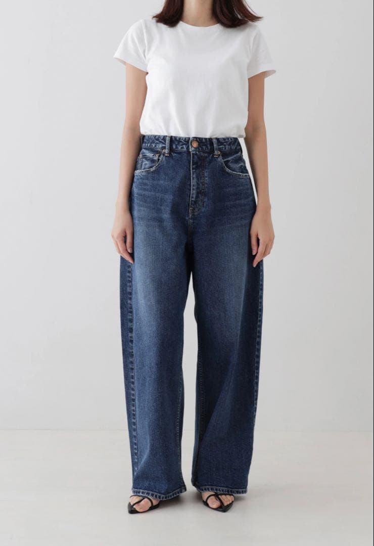 レッドカード　カーブデニム　サイズ25