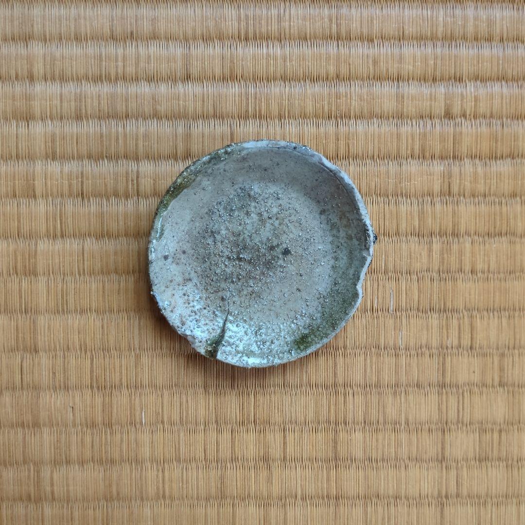 自然釉 円形陶器皿 木箱付き　猿投　山盃　骨董品 自然釉 円形陶器皿 木箱付き 猿投 山盃 骨董品 自然釉 陶器皿 木箱付き