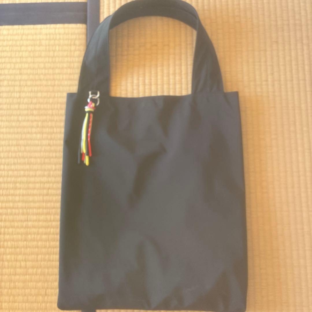 T*3様 ポールスミス 黒のトートバッグ カラフルストラップ付き