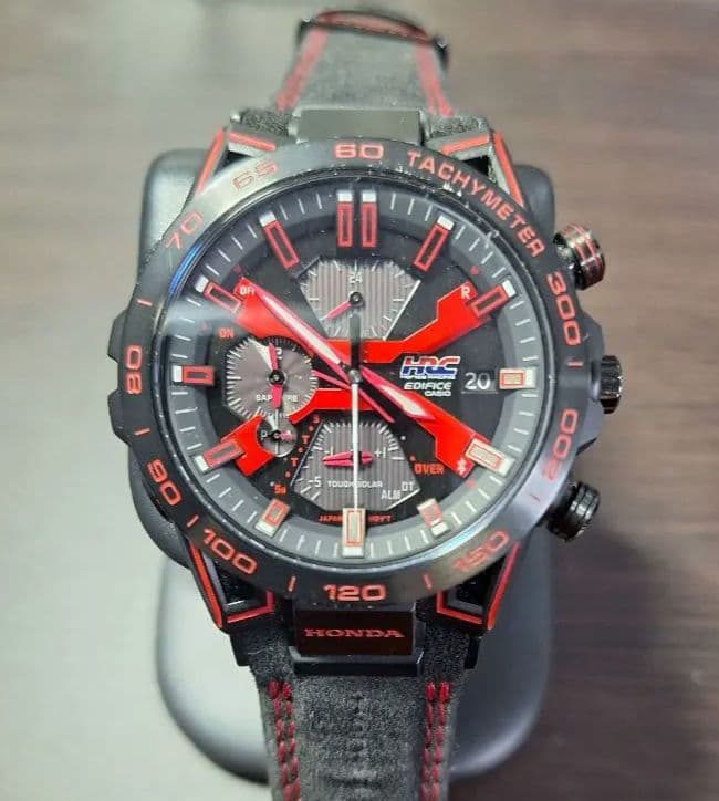 カシオ　エディフィス　EQB-2000HR-1AJR