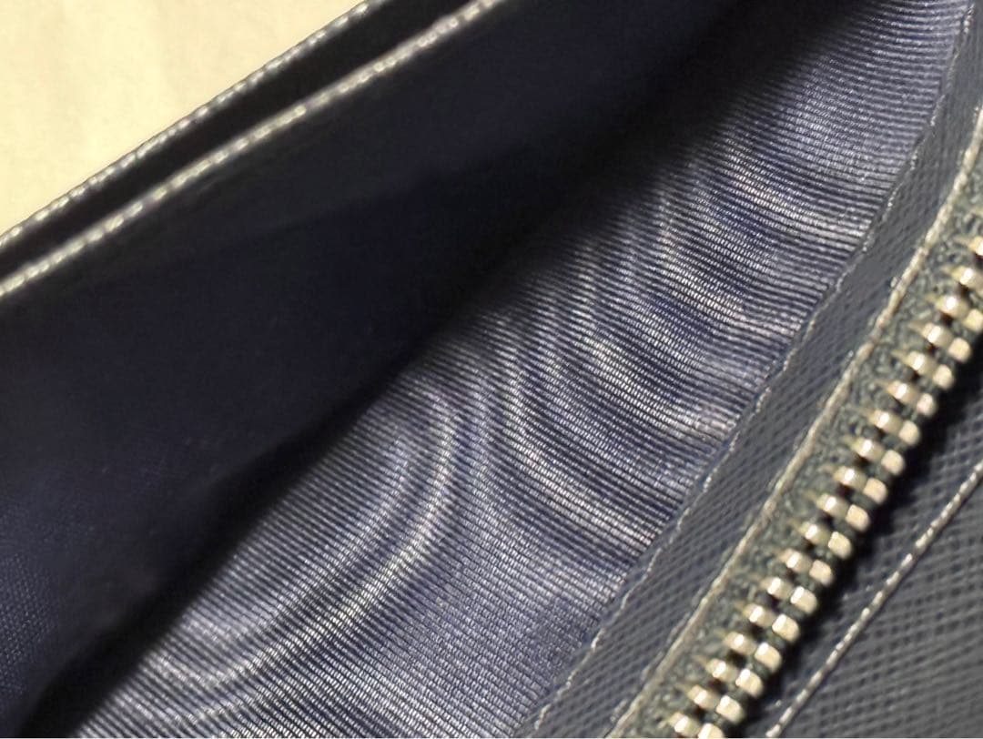 □定価12万 未使用品□PRADA 長財布 ネイビー 二つ折り財布 2ML836