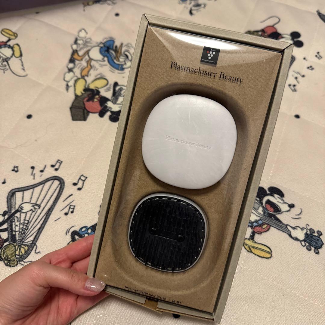 新品未使用　プラスマスター ヘアブラシ IB-B1 ホワイト プラズマクラスターヘアブラシ（フロスティホワイト） | シャープ | IB