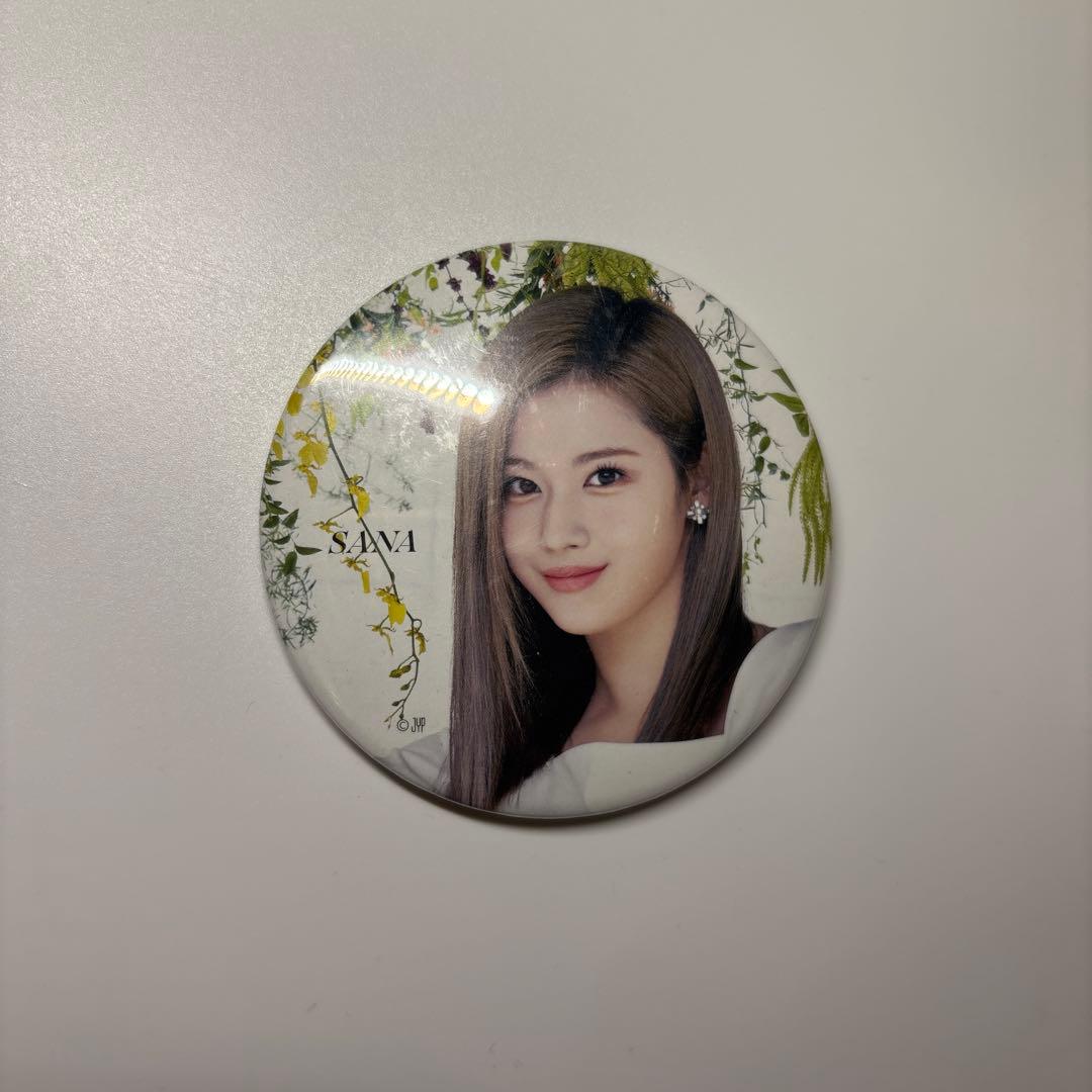 TWICE サナ 缶バッジ - メルカリ