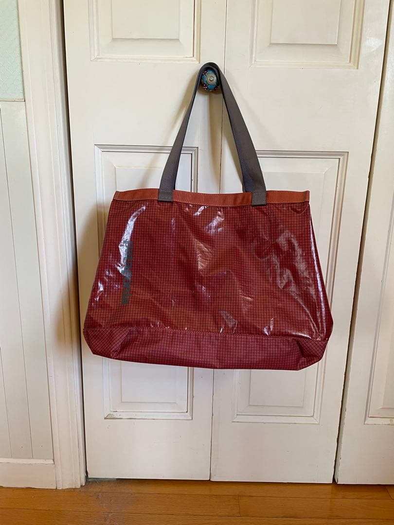 パタゴニア　ライトウェイト　ブラックホール　ギアトート　赤茶系（２８Ｌ）