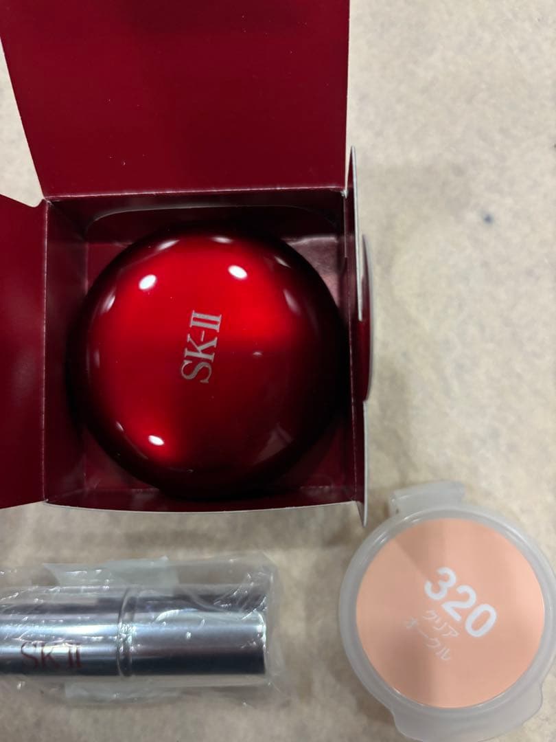 新品中古品SK-II ファンデーショ320 ケース&ブラシセット