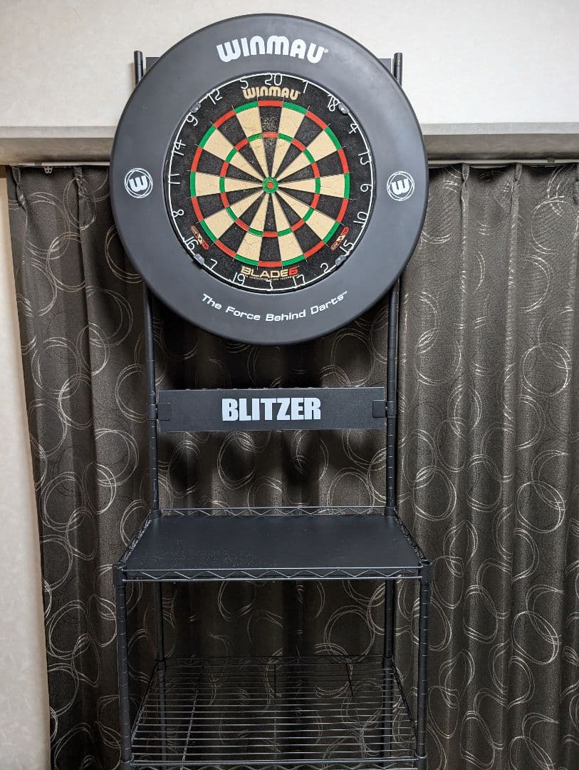 ダーツスタンド、WINMAU BLADE6、WINMAUボードサラウンド　セット