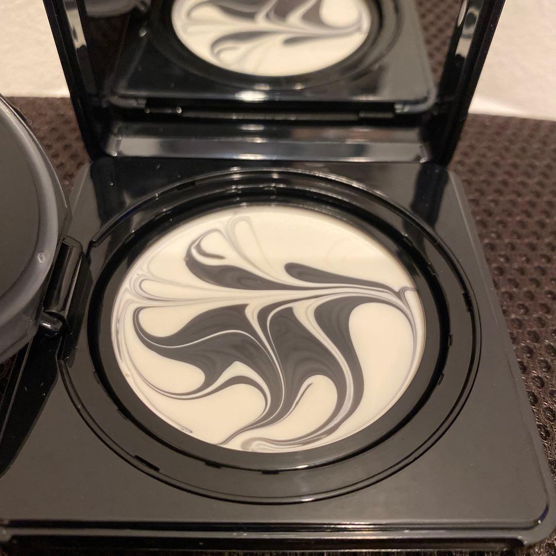 mi♡新品未使用♡ソワンノワール コンパクトクリーム GIVENCHY（ジバンシイ） ソワン ノワール UV コンパクトの通販