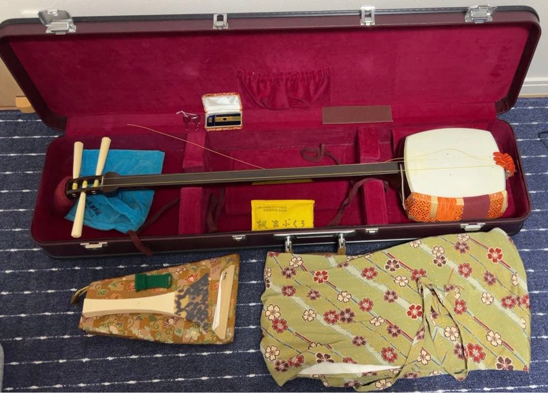 あ*ん様 三味線本体と付属品セット