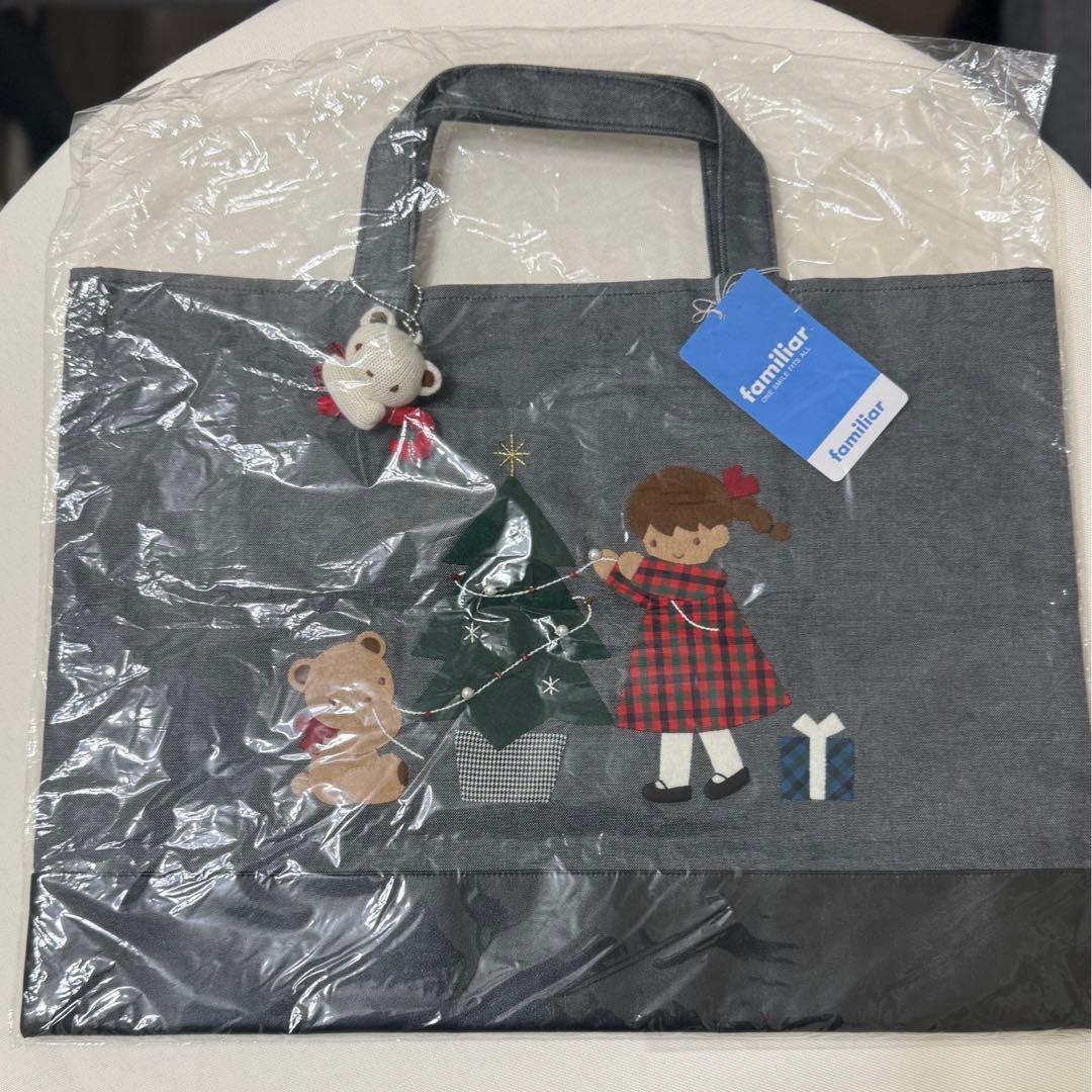 【新品・未使用】チャーム付き　ファミリア　デニムバッグ(黒) クリスマス