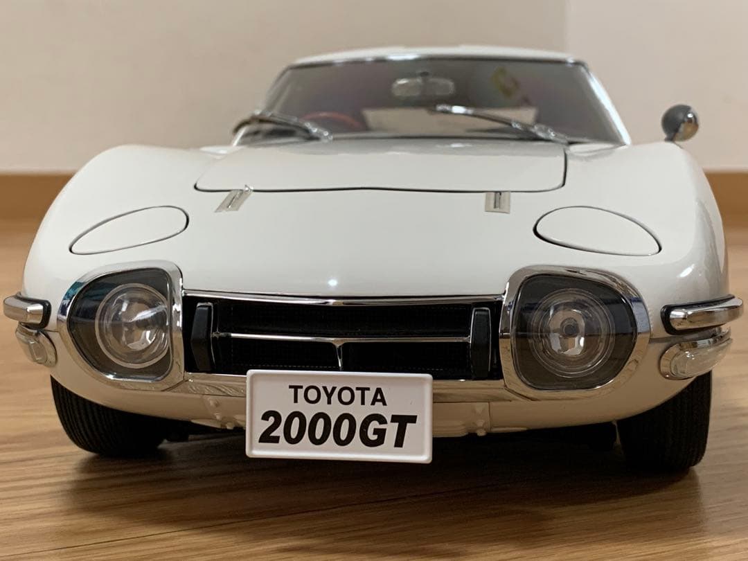 デアゴスティーニ 1/10 トヨタ 2000GT ホワイト