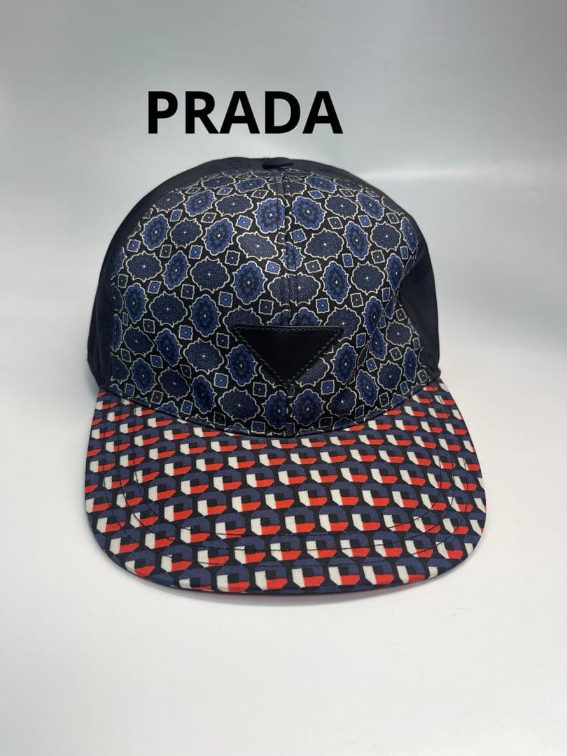 PRADA (プラダ)キャップ