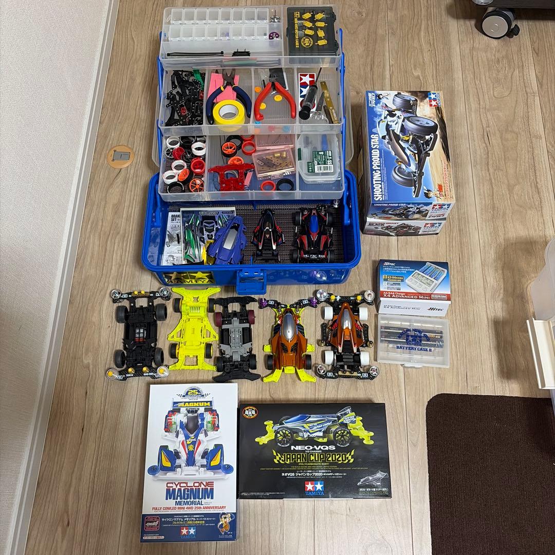 ア*ー様 ミニ四駆　引退品　キット・パーツなど ミニ四駆 引退セット 超豪華 未使用品カーボンパーツ 慣らしモーター