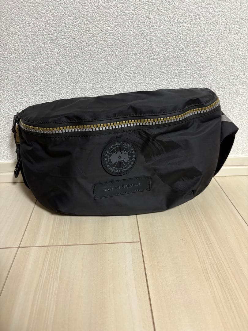 カナダグース Want Les Essentials コラボ ボディバック