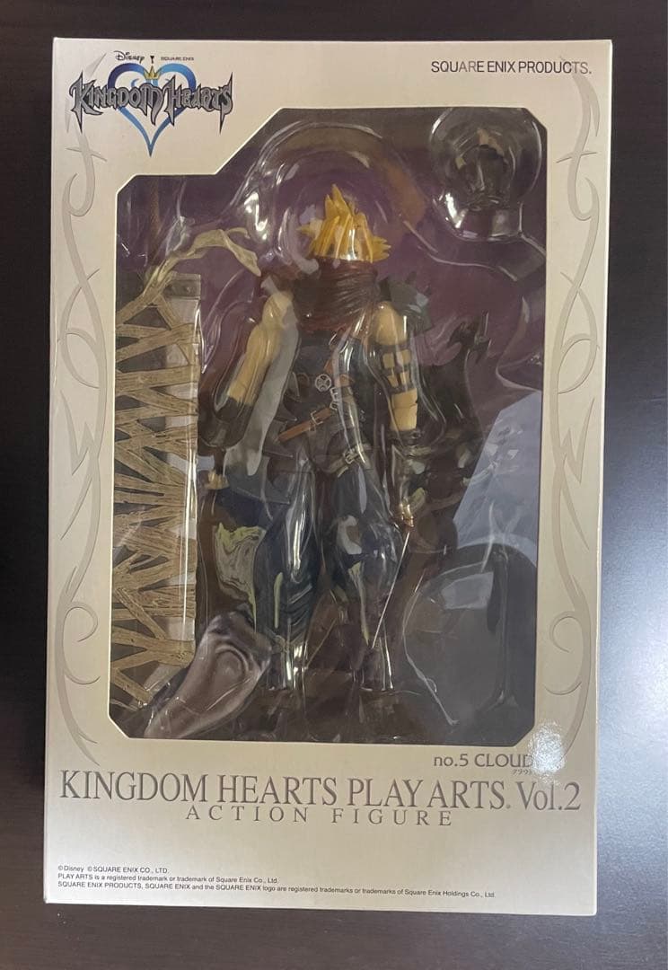 キングダムハーツ　プレイアーツ　Vol.2 アクションフィギュア　クラウド