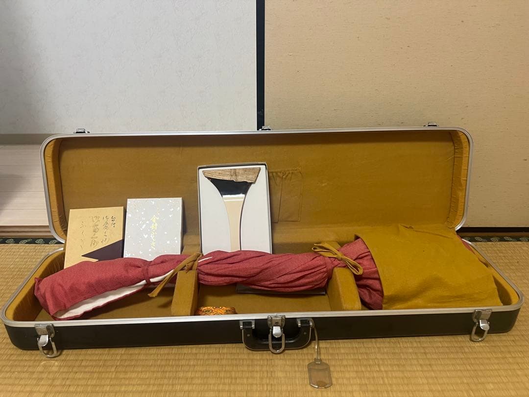 希少　白紅木　地歌用三弦　黒檀糸巻き　天然素材撥　ハードケース付き 楽天市場】津軽三味線用【 桐芯ケース premium (カバー付) 】ハード