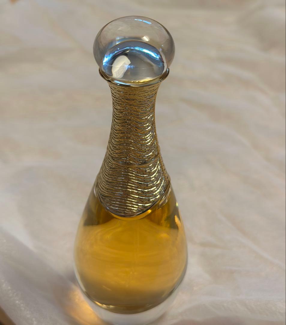 旧版の廃盤の香り　新品　希少Dior ジャドールローエッセンスドゥパルファン 廃盤)DIOR ジャドール ロー エッセンス ドゥ パルファン 40ml - メルカリ