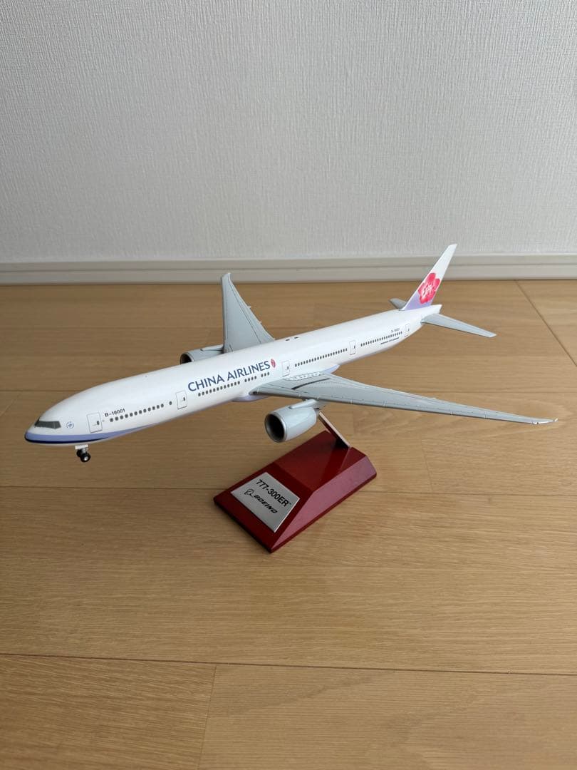 ボーイング 777-300ER チャイナエアライン(中華航空) B-18001 B-18001 China Airlines Boeing 777-300ER | Planespotters.net