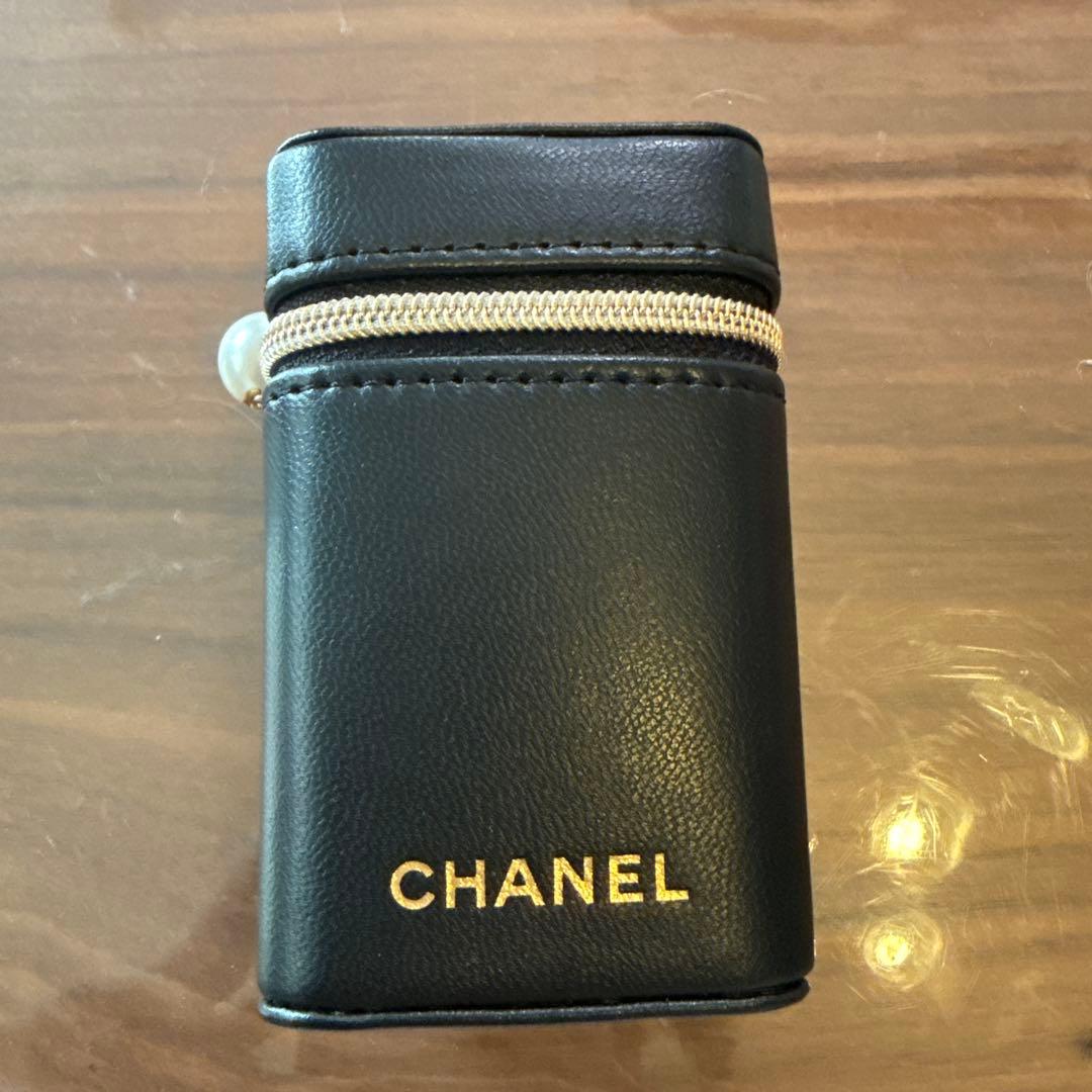 ‼️入手困難‼️ CHANEL ブラックレザー リップケアケース 新品 シャネル CHANEL リップケース レザー ポーチ ブラック 口紅入れ