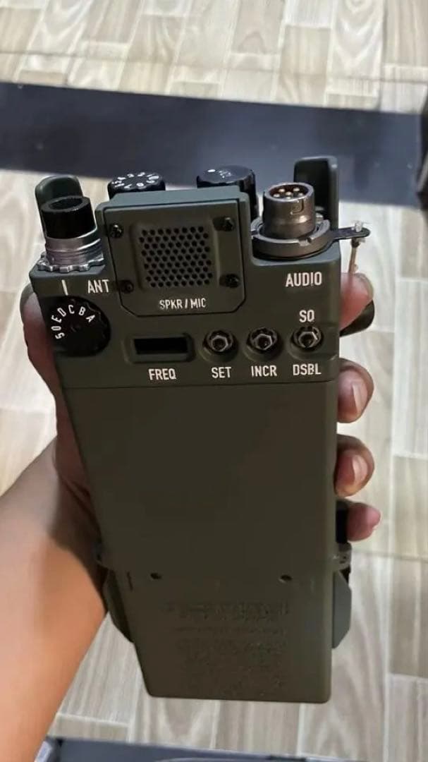 AN/PRC-126 無線機