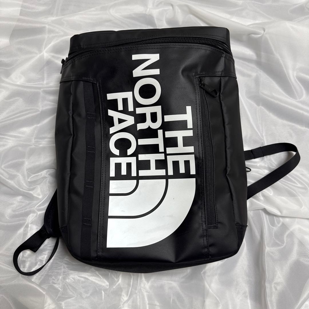 THE NORTH FACE（ザノースフェイス）ジュニアリュック　黒&白