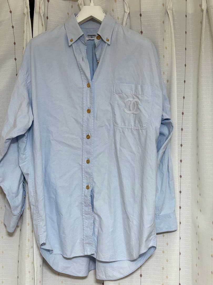 CHANEL ライトブルー ボタンダウンシャツ