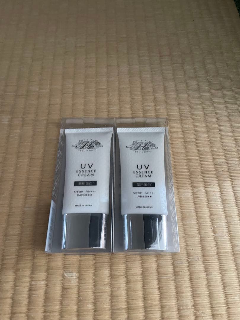 HIROSOPHY UVエッセンスクリーム 50g SPF50+ 3本セット 楽天市場】ヒロソフィー HiROSOPHY UVエッセンスクリーム 50g 日焼け