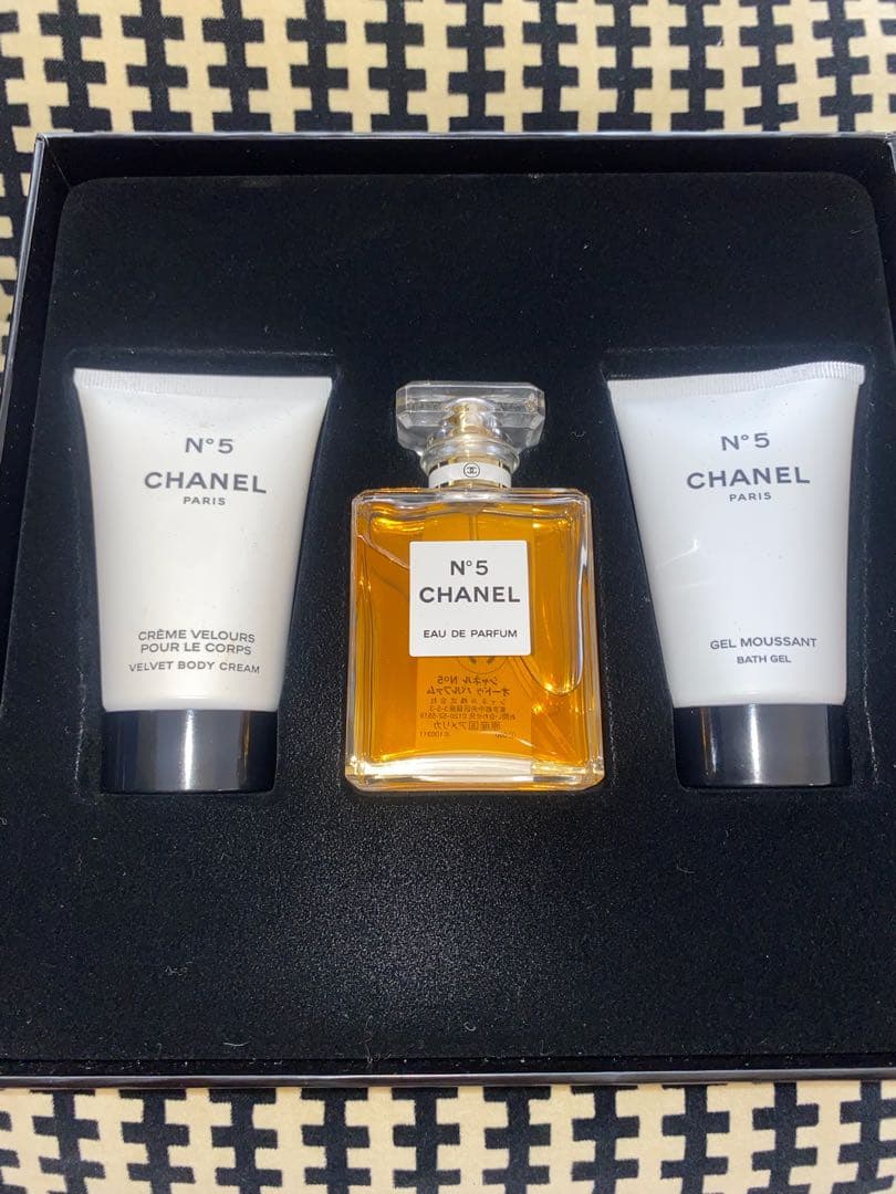 ⭐︎CHANEL N°5 ギフトセット⭐︎新品⭐︎訳あり商品⭐︎