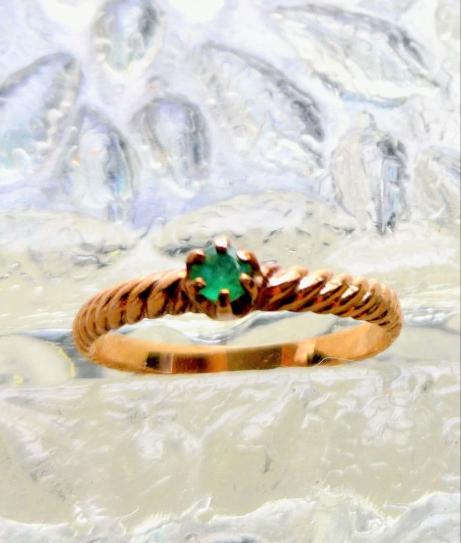 k9エメラルドリング刻印あり 指輪 印台 メンズリング 18金 K18 18k エメラルド イエローゴールド 後