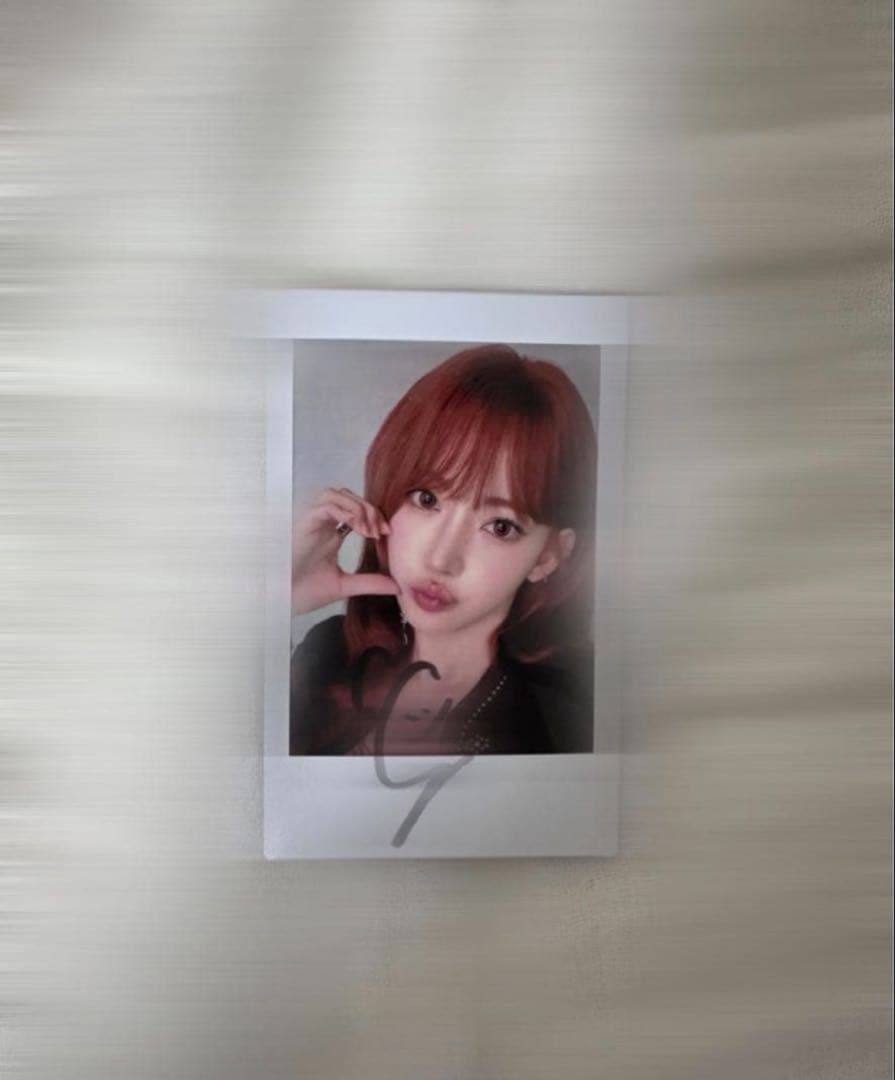 LE SSERAFIM SAKURA 直筆サイン入りチェキ