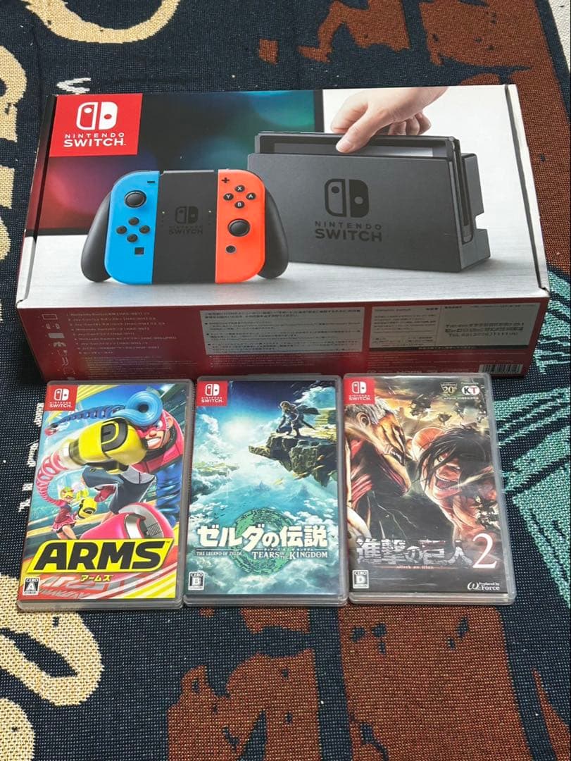 Nintendo Switch 本体 付属品全て揃っています 人気カセット付き