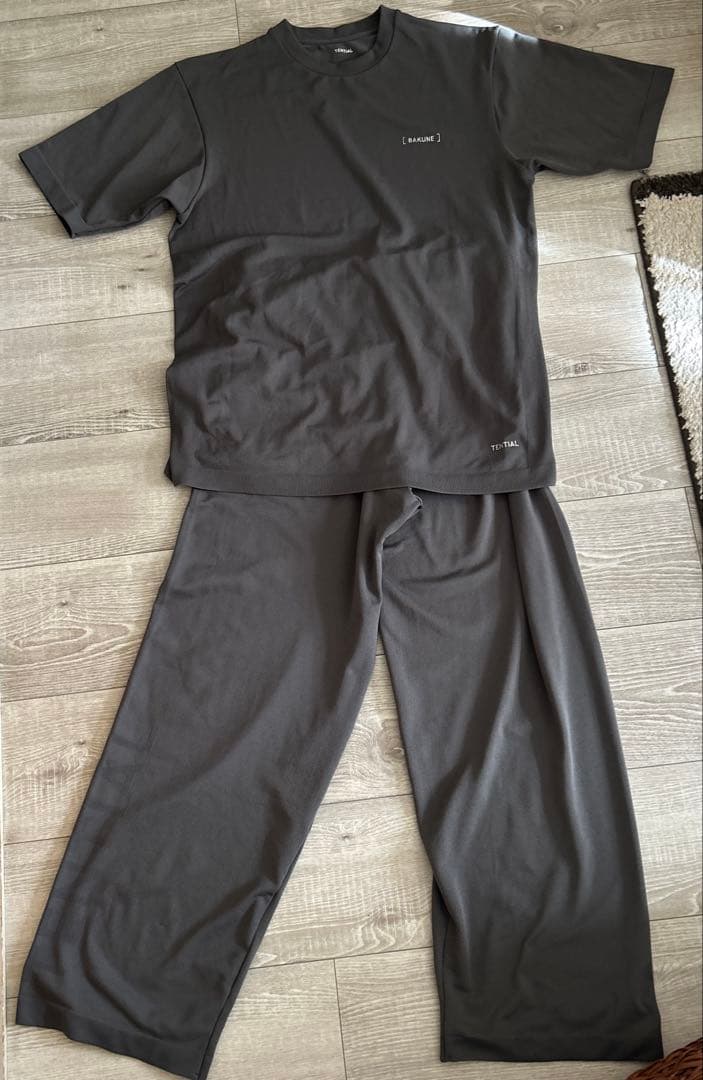 テンシャル　BAKUNE半袖Tシャツ上下セット　レディースMサイズ