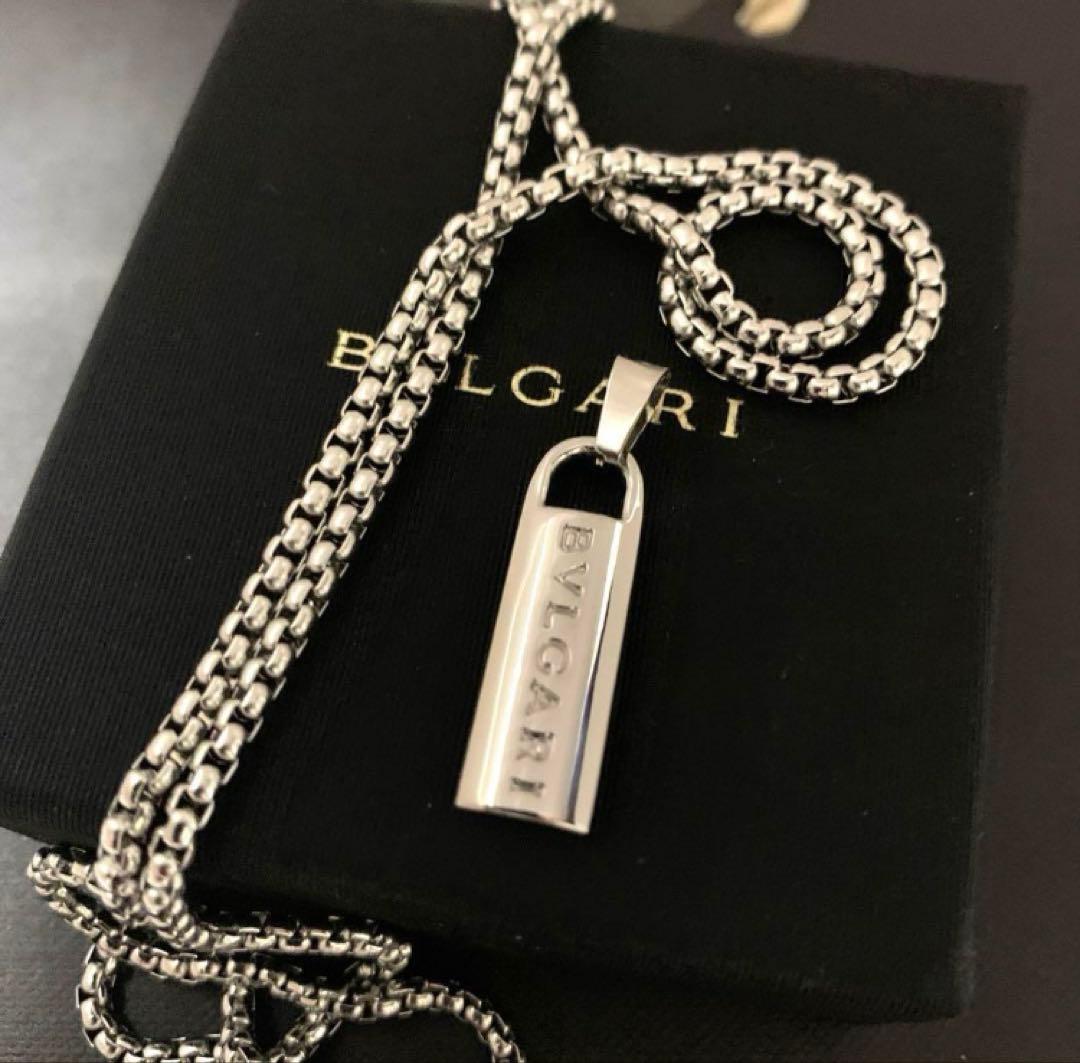 『断捨離中』ブルガリチャーム新品／ベネチアンネックレス付き