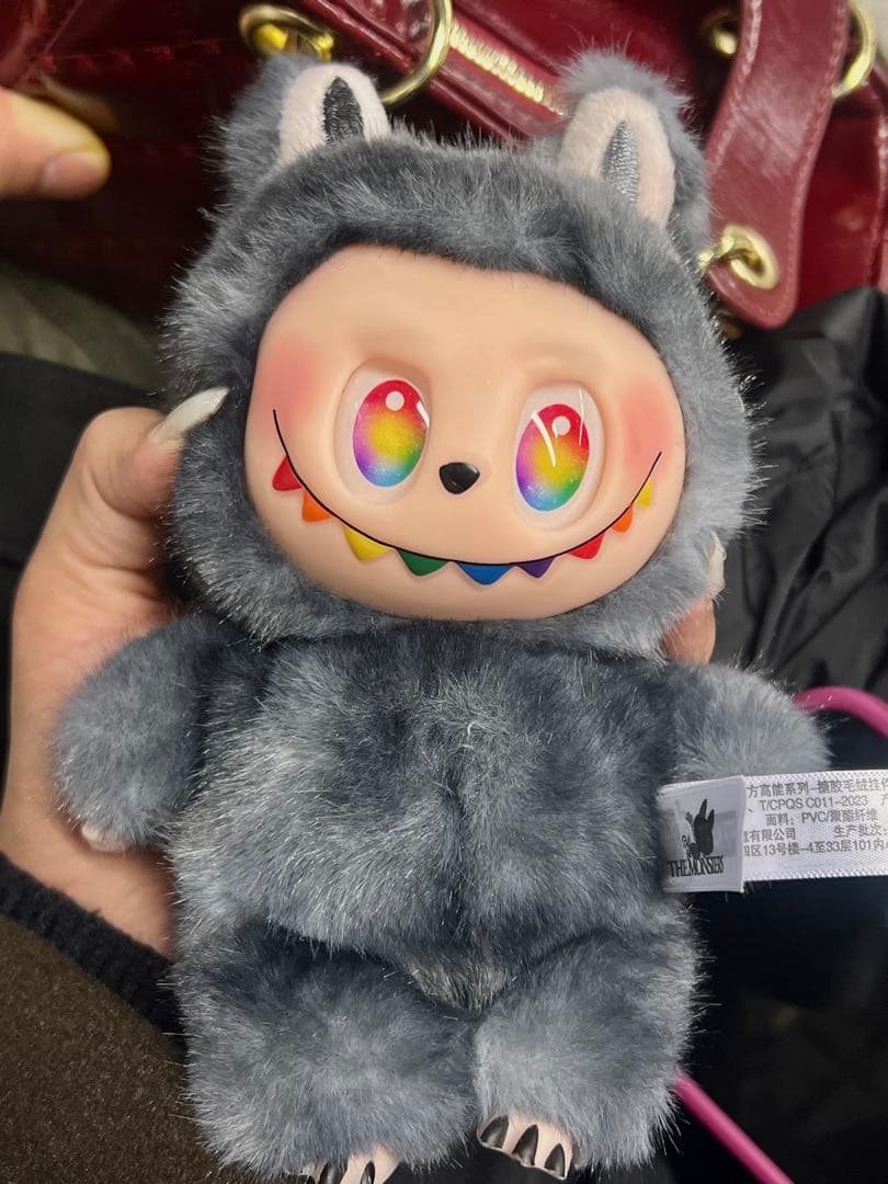 正規品　ラブブ　エナジー　シークレッPOPMART( RARE ONE ) POPMART ラブブ エナジー シークレット - メルカリ