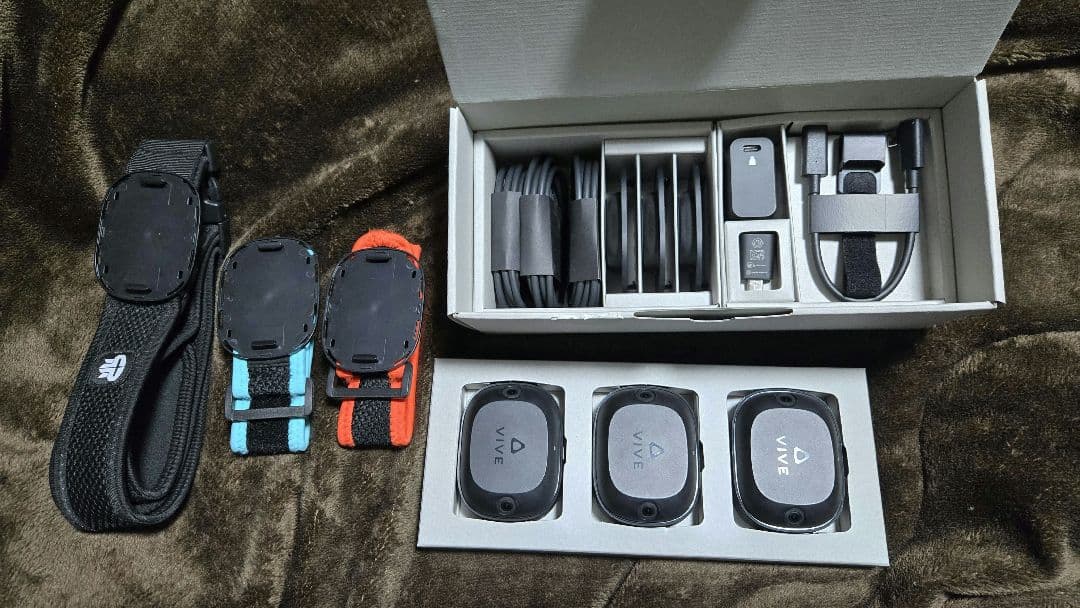 VIVE ultimate tracker アルティメットトラッカー＋ストラップ
