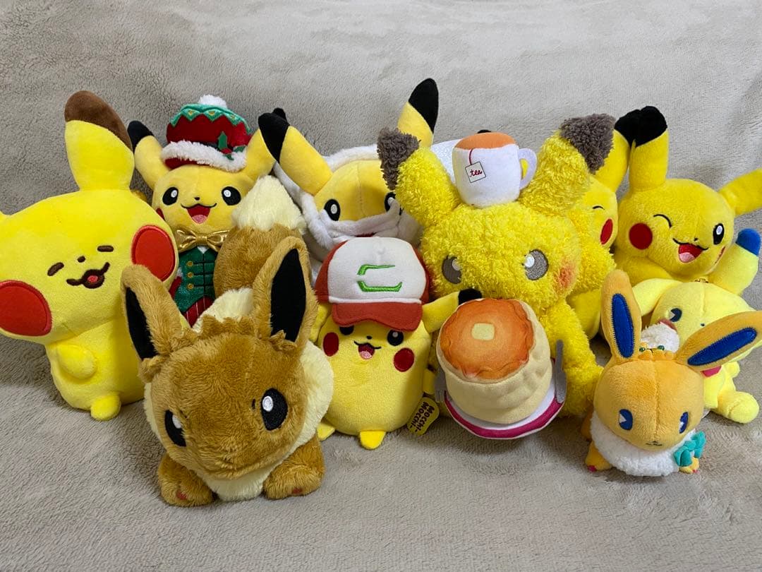 ポケモンセンターオリジナル ピカチュウ イーブイぬいぐるみ9体 まとめ売り
