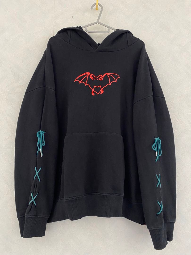米津玄師 '18 Flamingo こうもりパーカー L Hoodie ハチ