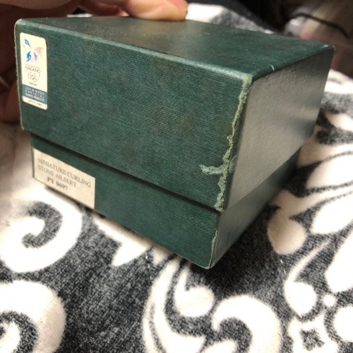 新品超超希少 カーリングストーン 長野オリンピック公式 台紙シリアル