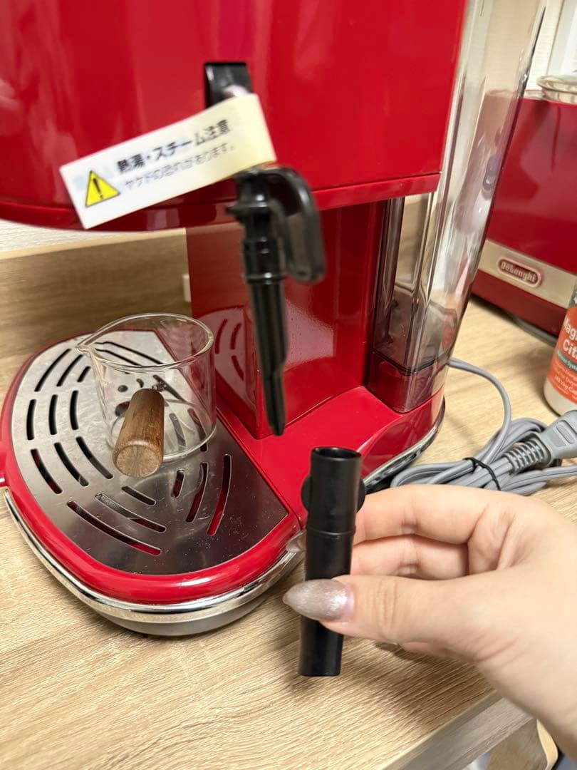 DeLonghi デロンギ エスプレッソマシン レッド ECO310R - メルカリ
