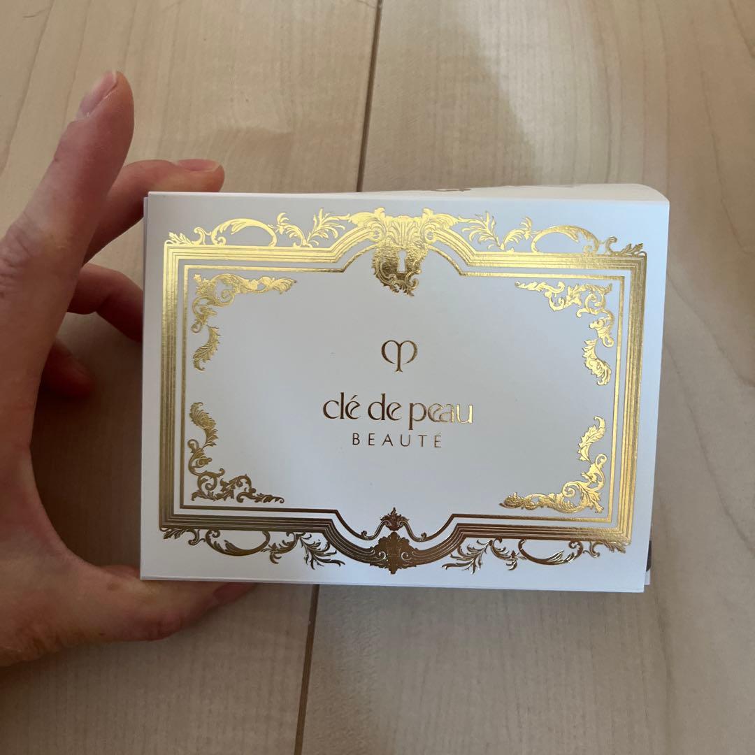 clé de peau BEAUTE 豪華ギフトボックス クレ・ド・ポー ボーテ専用ギフトボックス（CPB専用リボン＆CPB