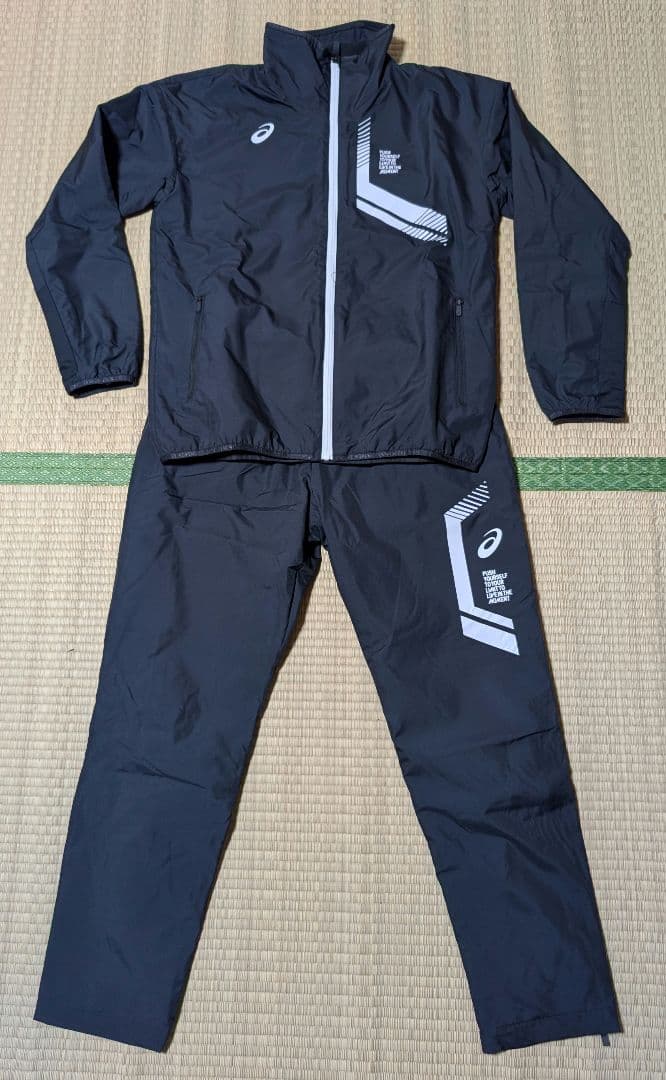 ASICS ウィンドブレーカー ブラック