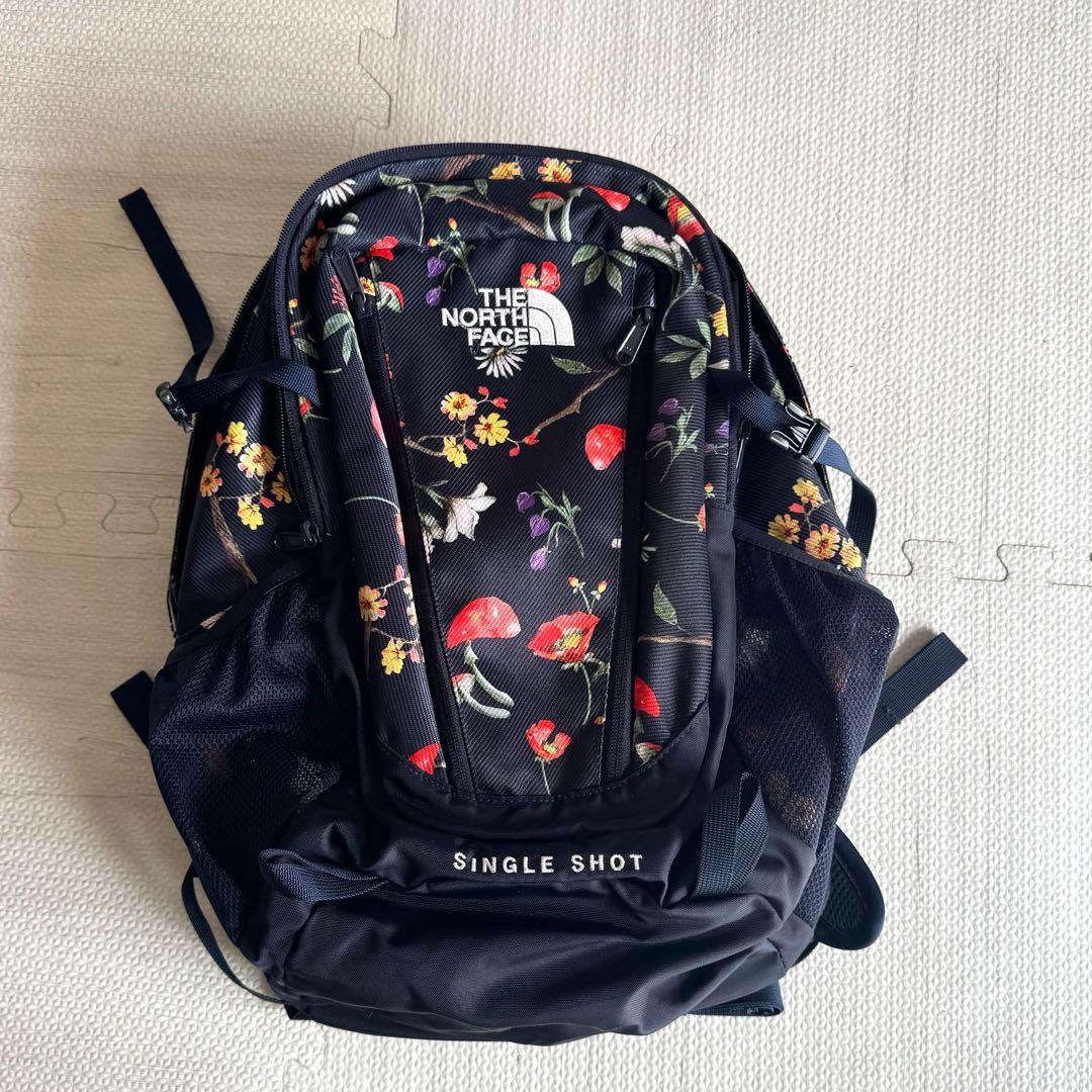 THE NORTH FACE SINGLE SHOT ボタニカル花柄リュック