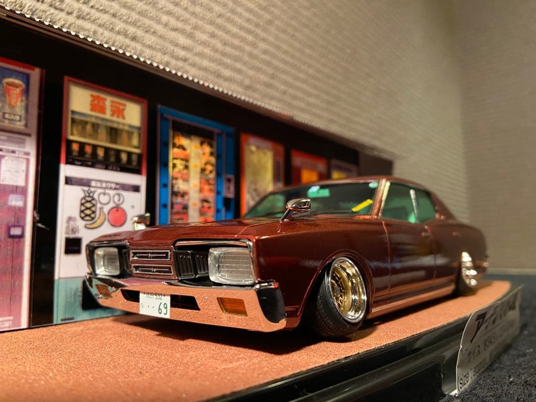 1/24 330 セドリック カスタム　ジオラマ　クリアケース付　旧車