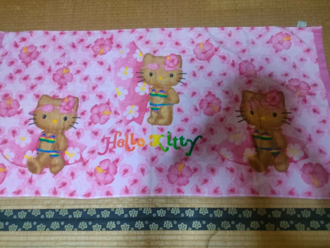 希少レア　ハローキティ　日焼け　ガングロ　ハイビスカス　タオル ハローキティ - レアな 日焼けキティ タオル サーフィンキティ ハロー